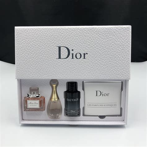 dior deluxe sample set.